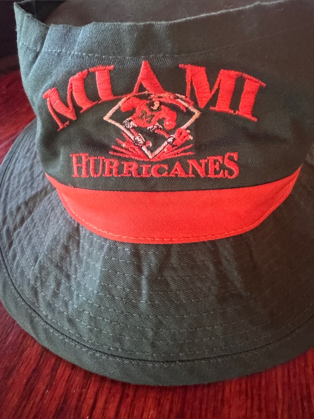 Vintage 'The Signature’ Miami Hurricanes bucket hat S/M